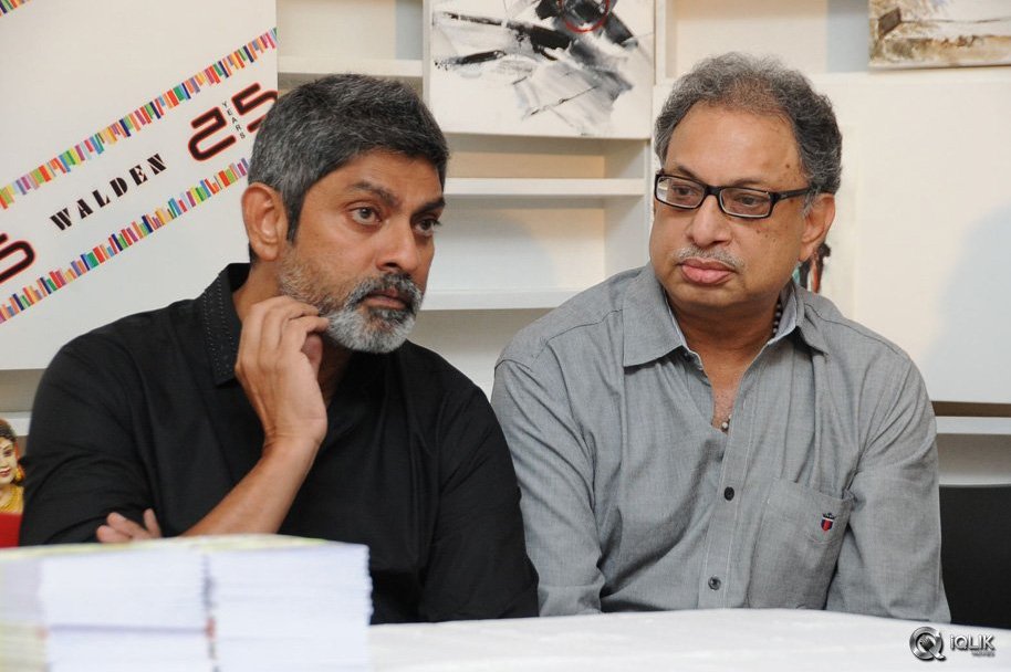 Celebs-at-Walden-25-Years-Press-Meet